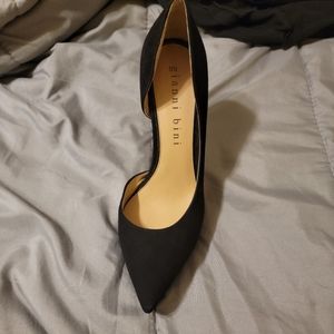 Gianni Bini Black Suede Platform heel size 10 /5 inch heel